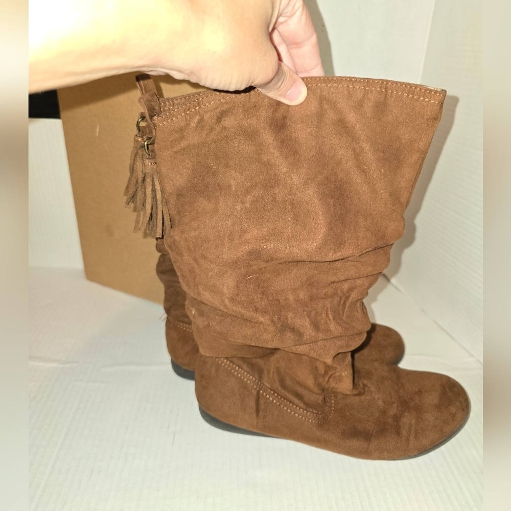 Arizona Jean Company Brown Suede Moccasins